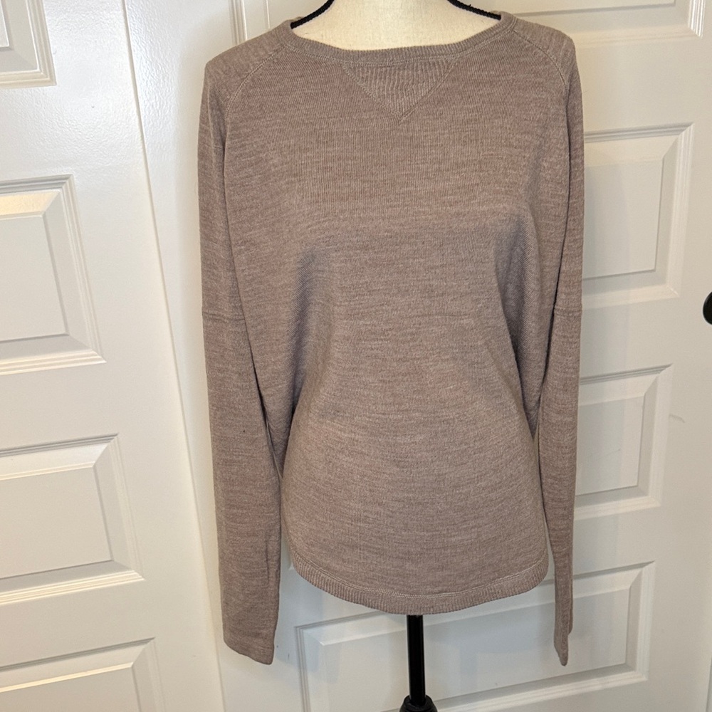Sweet Romeo Women's Taupe Crew Neck Sweater